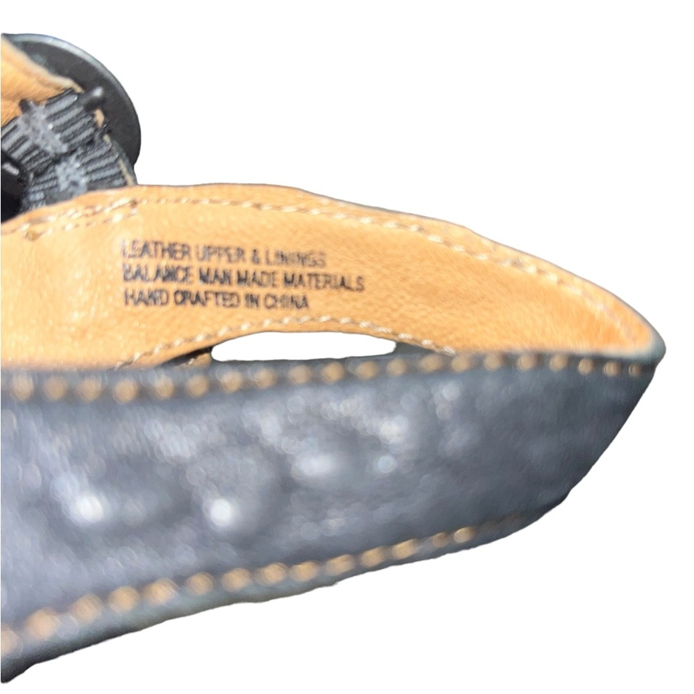 Born Beaded Flat Sandals Black Women's Size 8 - Picture 8 of 8